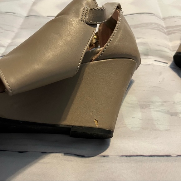 Taupe Platform Sandals / Open Toed Wedge Heels, Lane Bryant Size 12 W - Picture 2 of 13